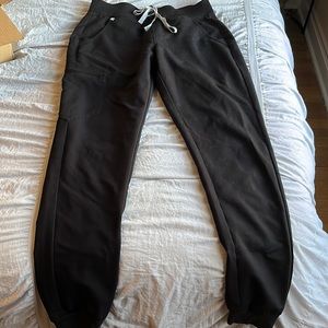 Figs High Waisted Uman Relaxed Jogger Scrub Pants